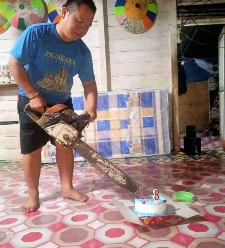 Deretan alat memotong kue yang ngeselin dan bikin cengar cengir